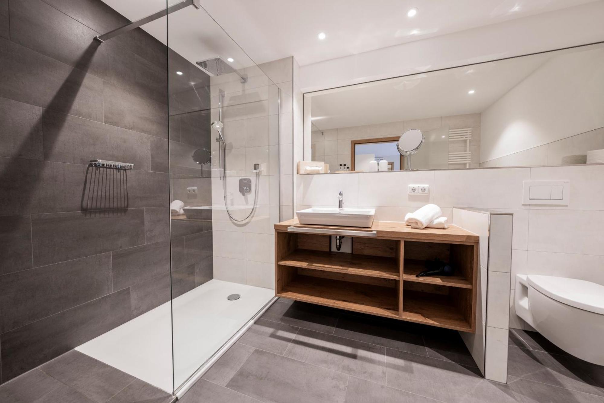 Hotel-Gasthof Rose Oberkirch  Eksteriør billede