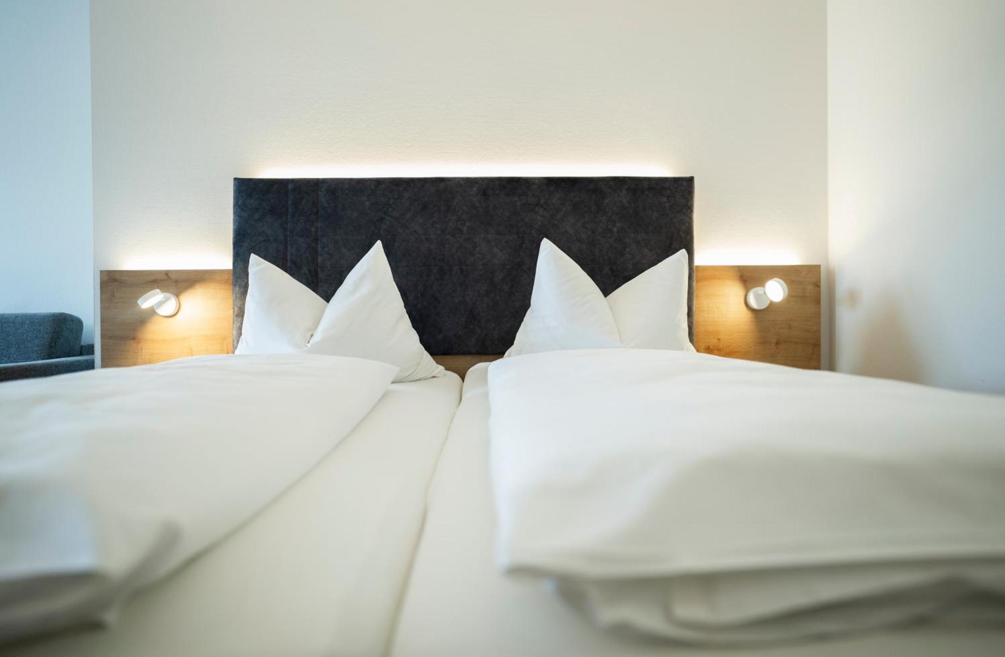 Hotel-Gasthof Rose Oberkirch  Eksteriør billede