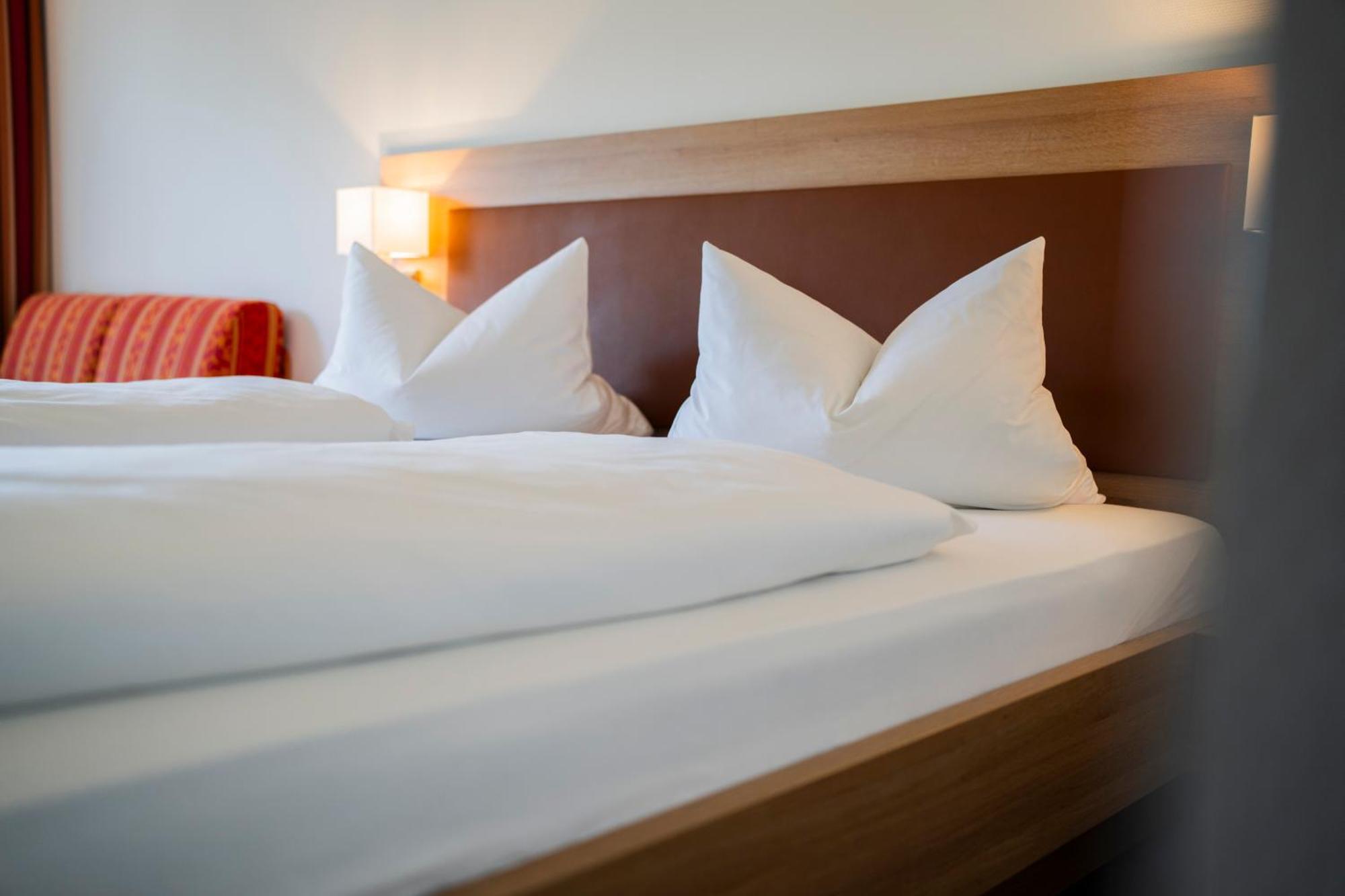 Hotel-Gasthof Rose Oberkirch  Eksteriør billede