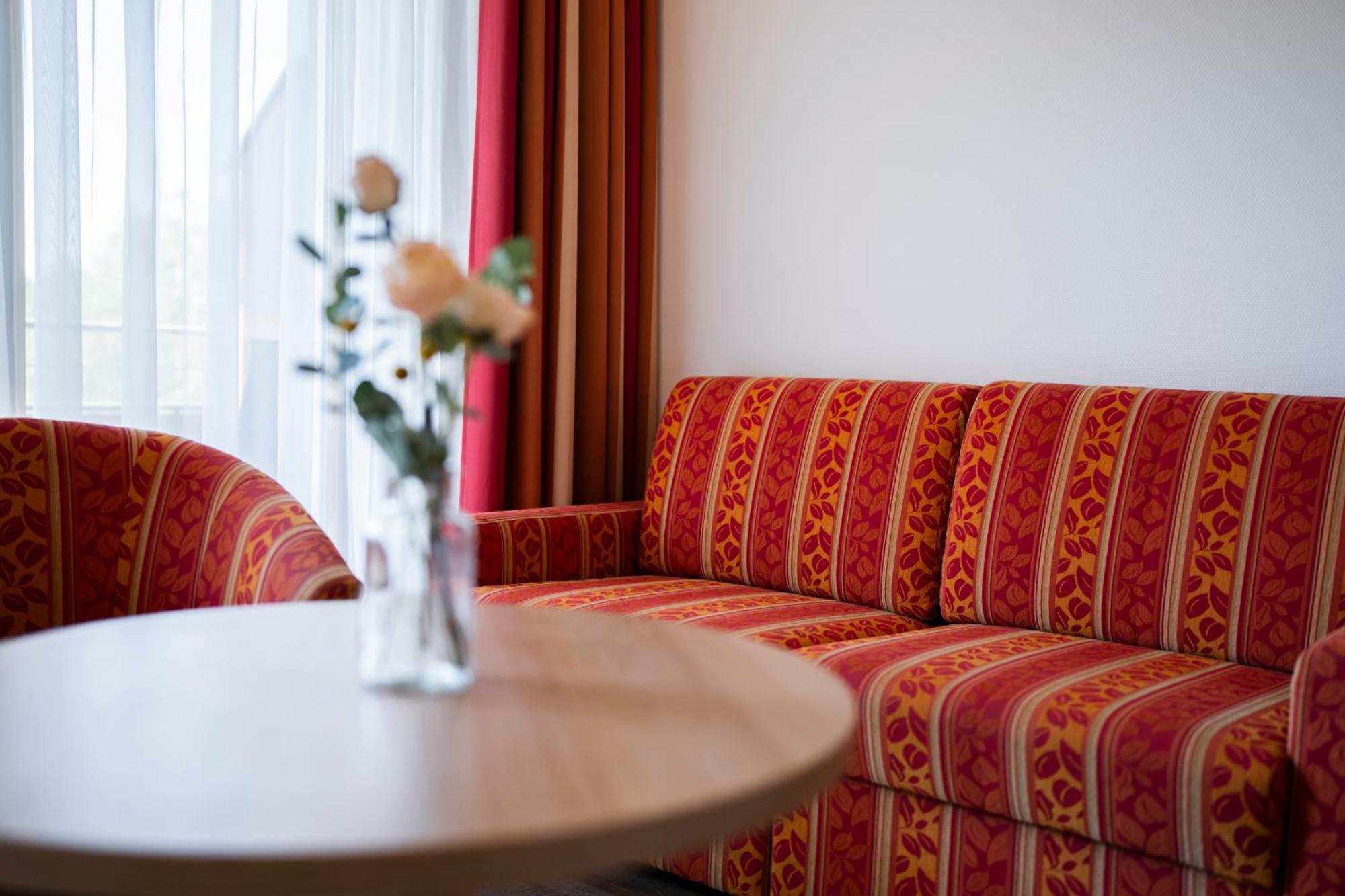 Hotel-Gasthof Rose Oberkirch  Eksteriør billede