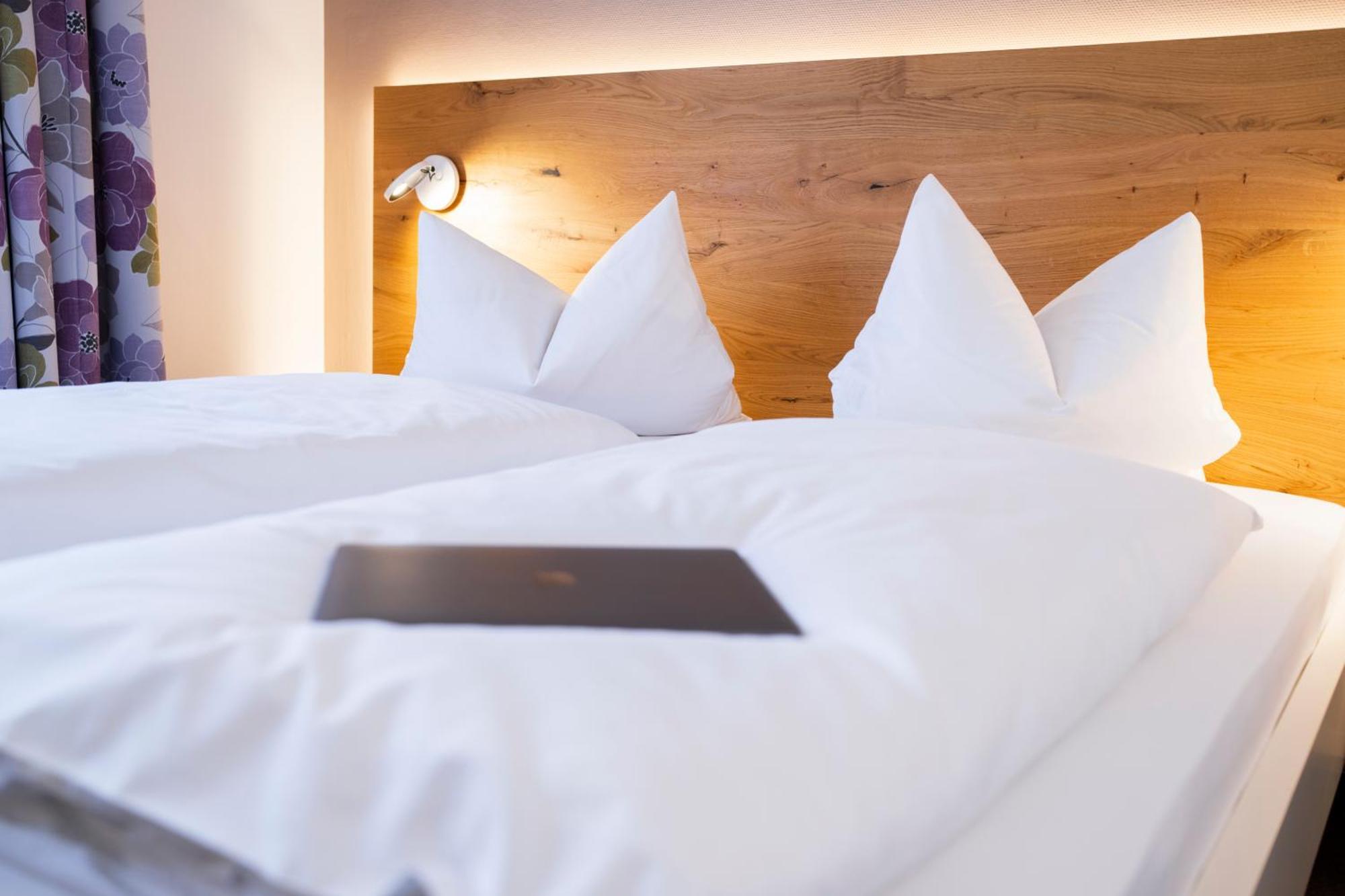 Hotel-Gasthof Rose Oberkirch  Eksteriør billede
