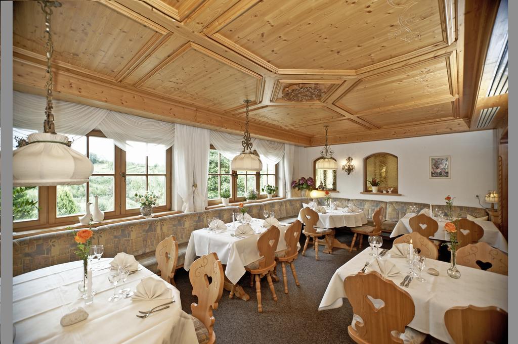 Hotel-Gasthof Rose Oberkirch  Eksteriør billede